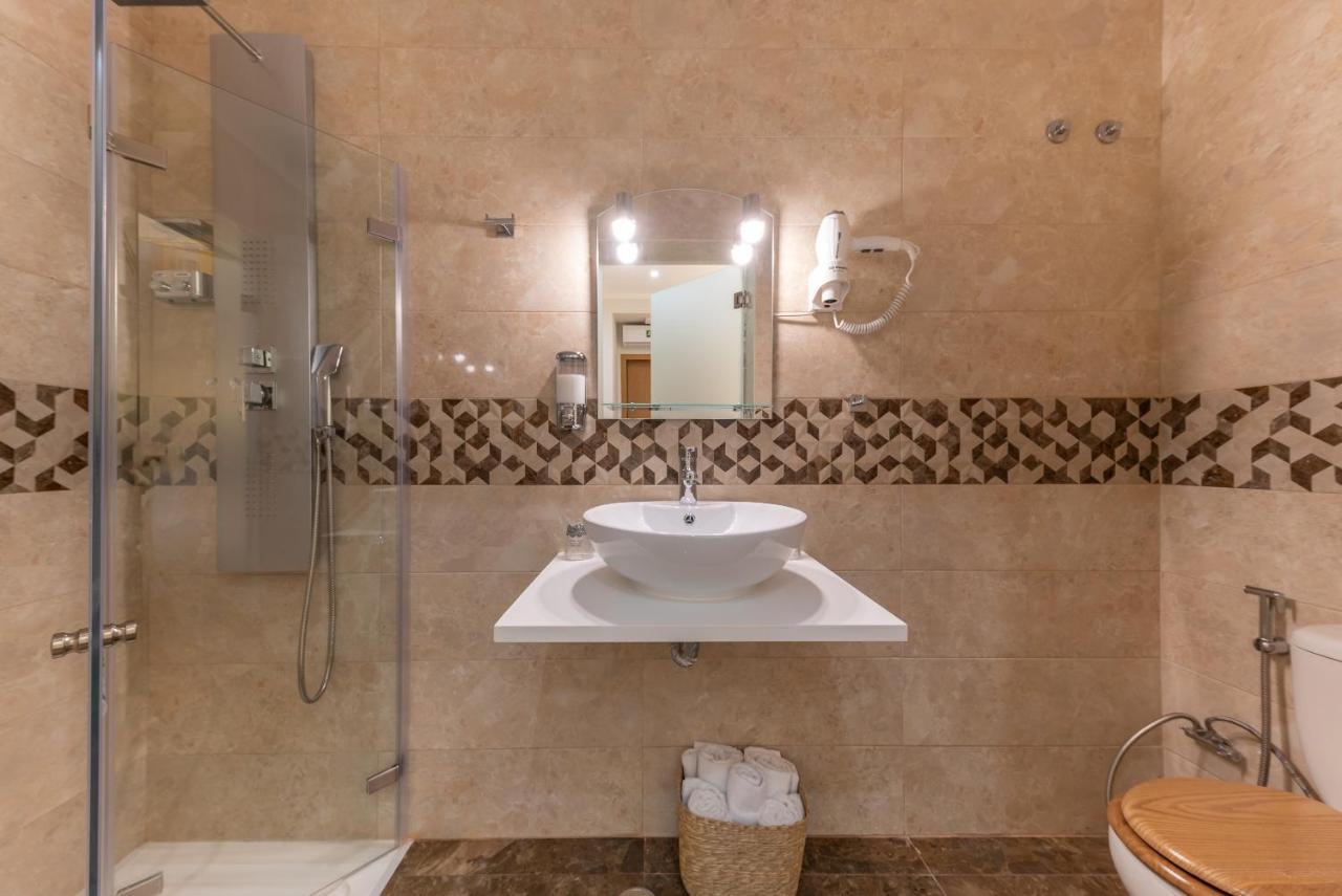 Standard Double or Twin Room Interior 4