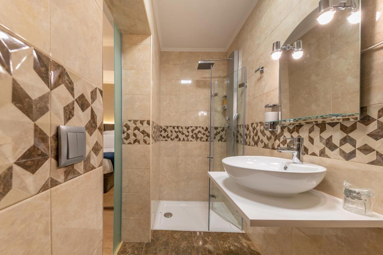 Standard Double or Twin Room Interior 4