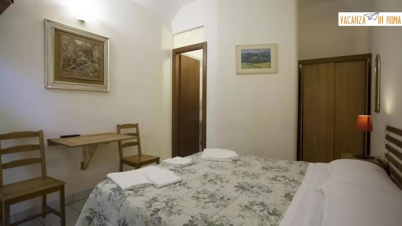 Triple Room Kitchenette
