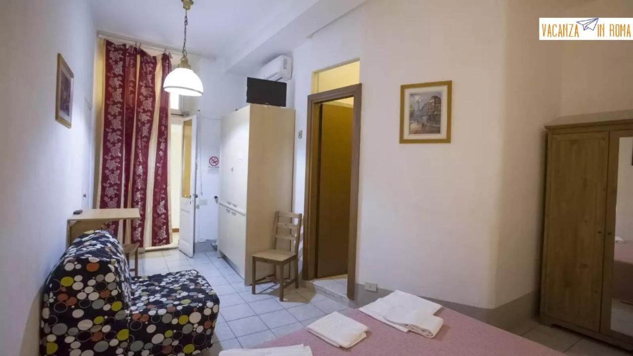 Triple Room Kitchenette