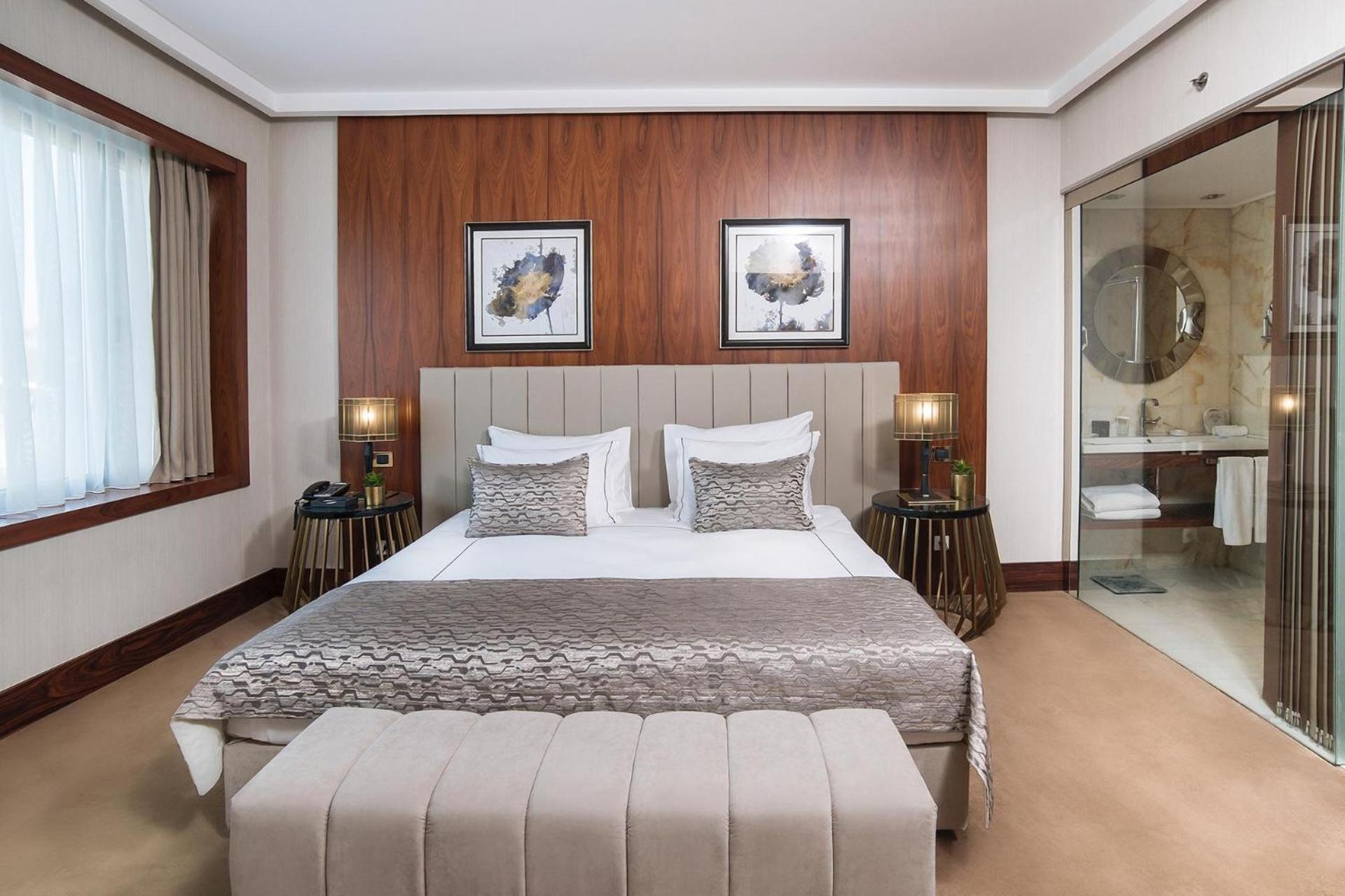 Superior Landview Room