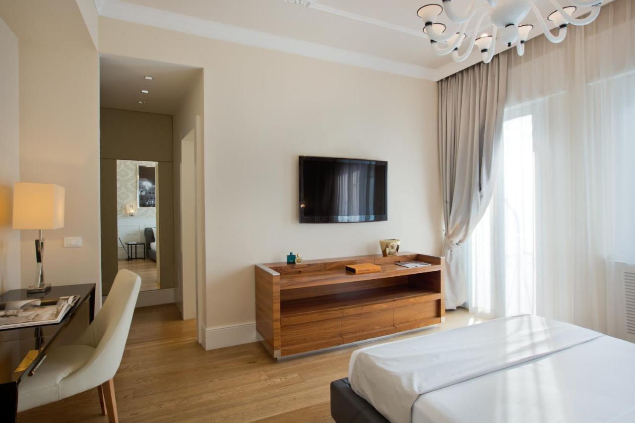 Large Double Room Balcony City View