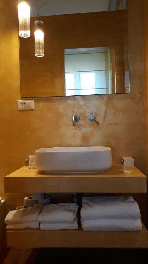 Junior Suite Spa Bath City View
