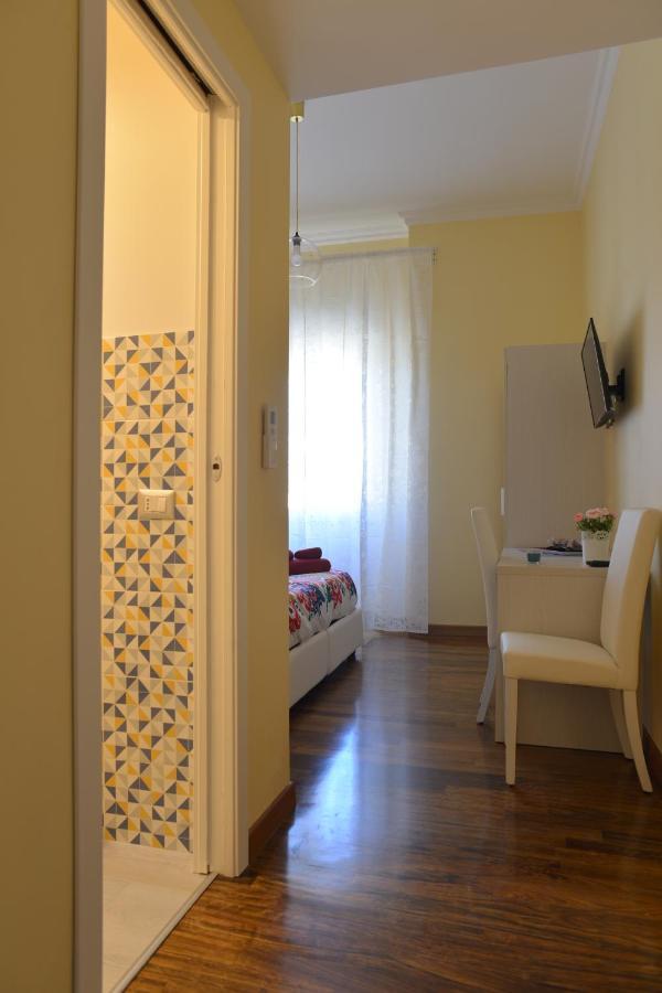 Double Room Private Bathroom
