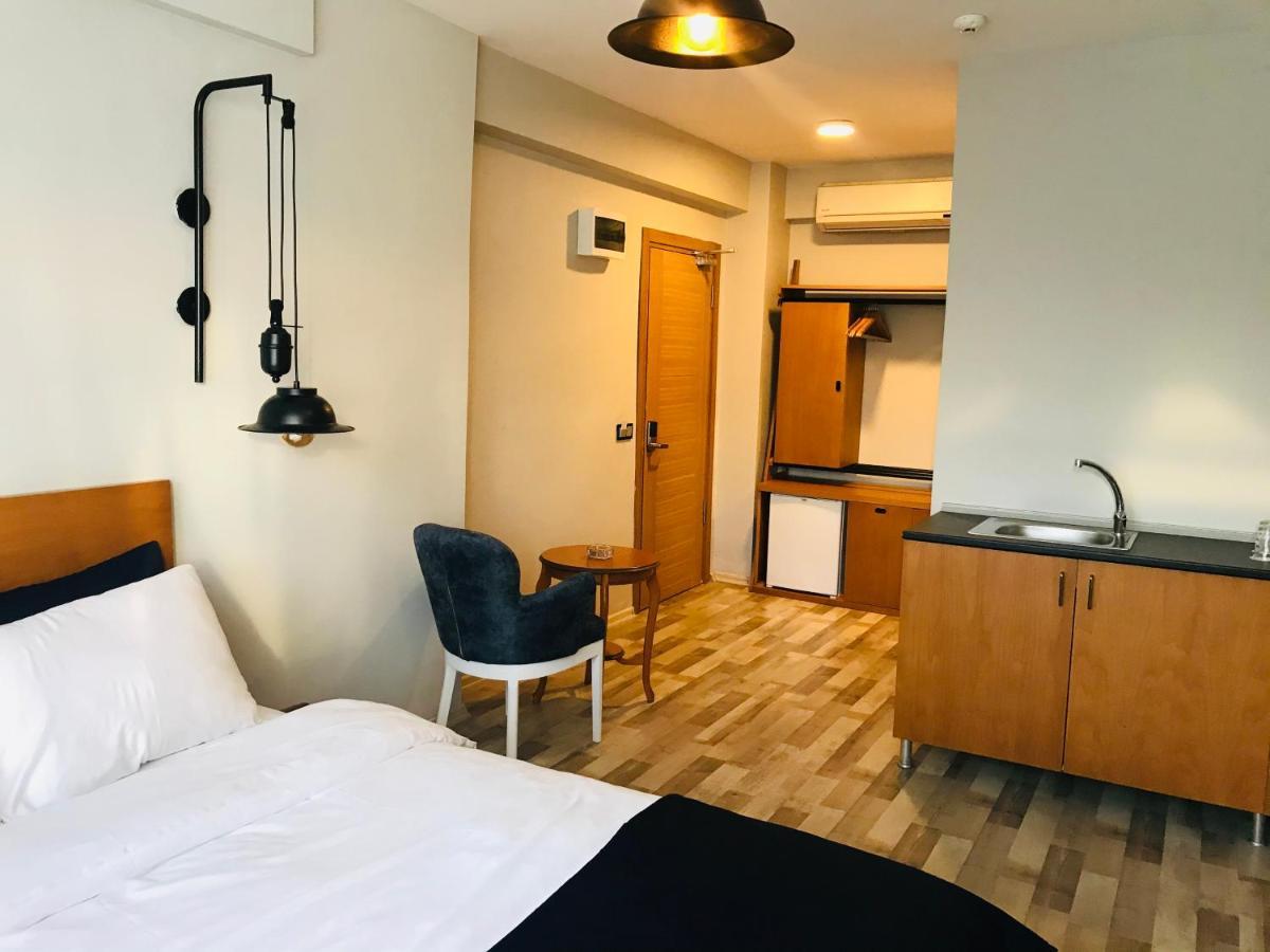 Economy Triple Room