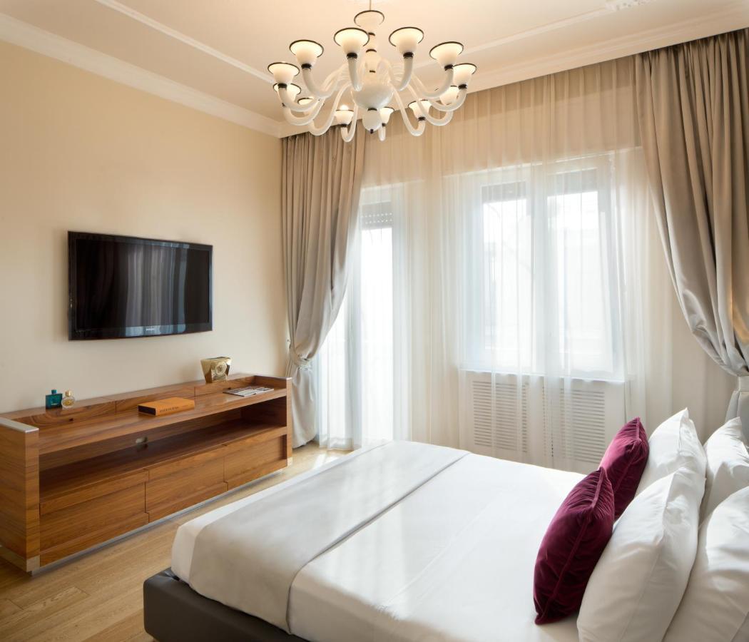 Large Double Room Balcony City View