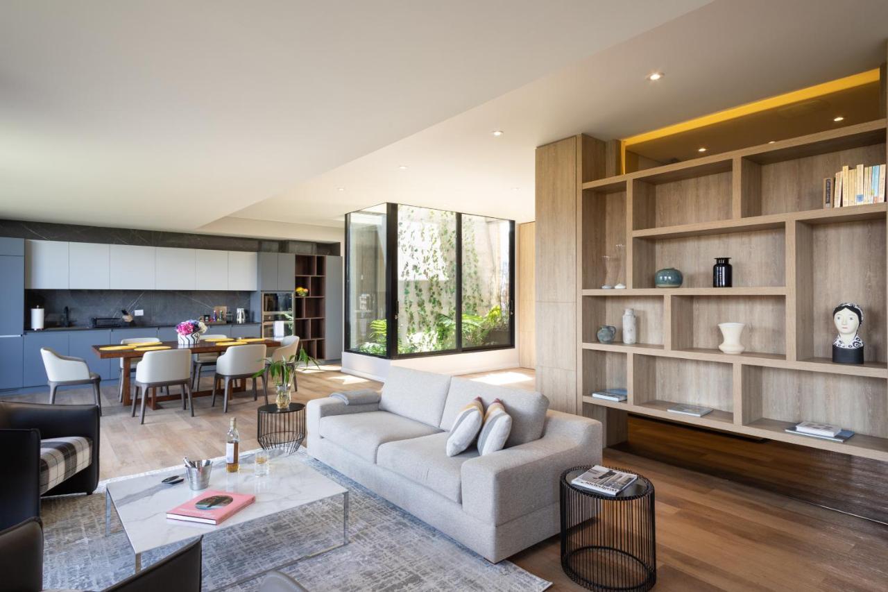 Deluxe Penthouse Apartment