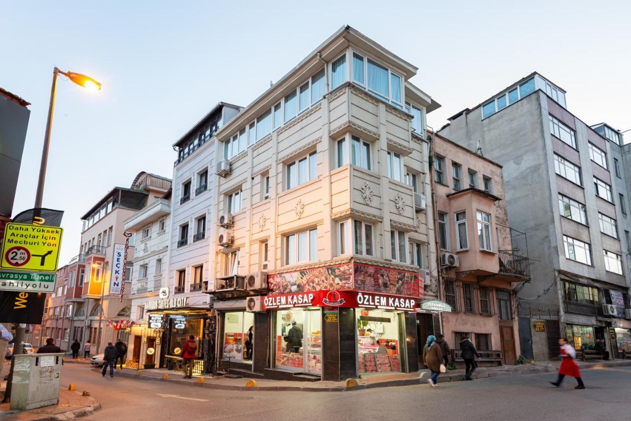 Deluxe Apartment