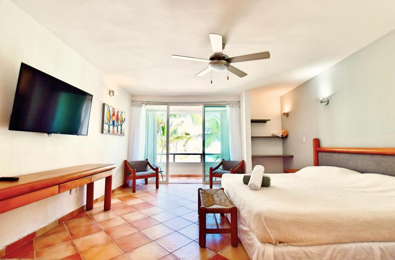 King Suite Pool View