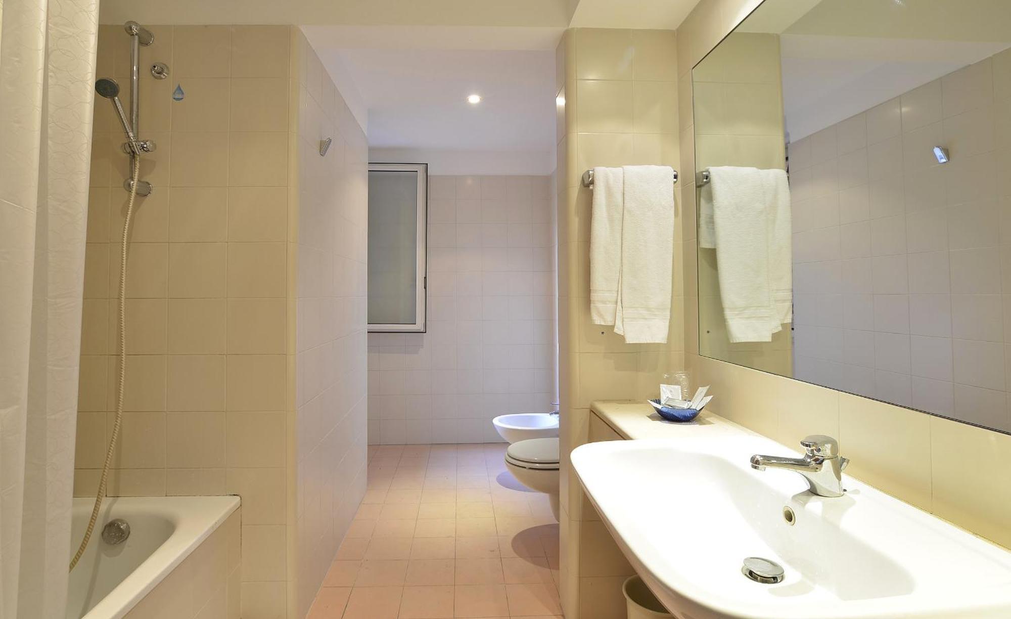 Classic Quadruple Room