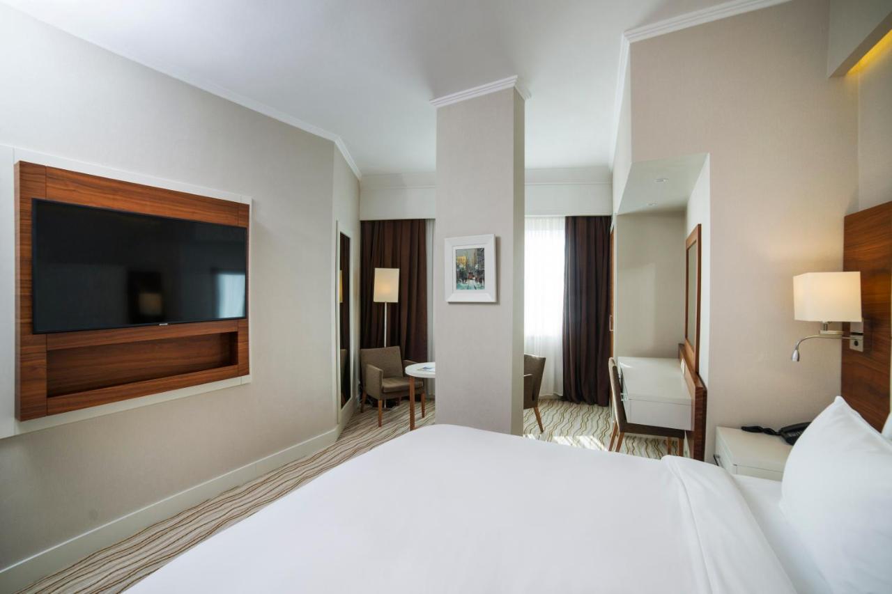 Superior Room with Balcony and Sea View - Non-Smoking