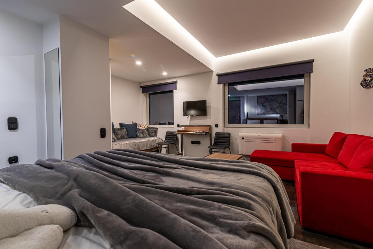 Studio Apartment