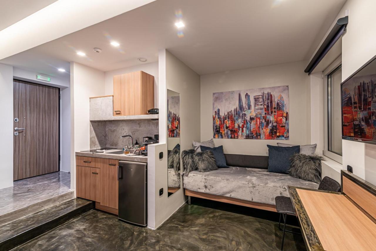 Studio Apartment
