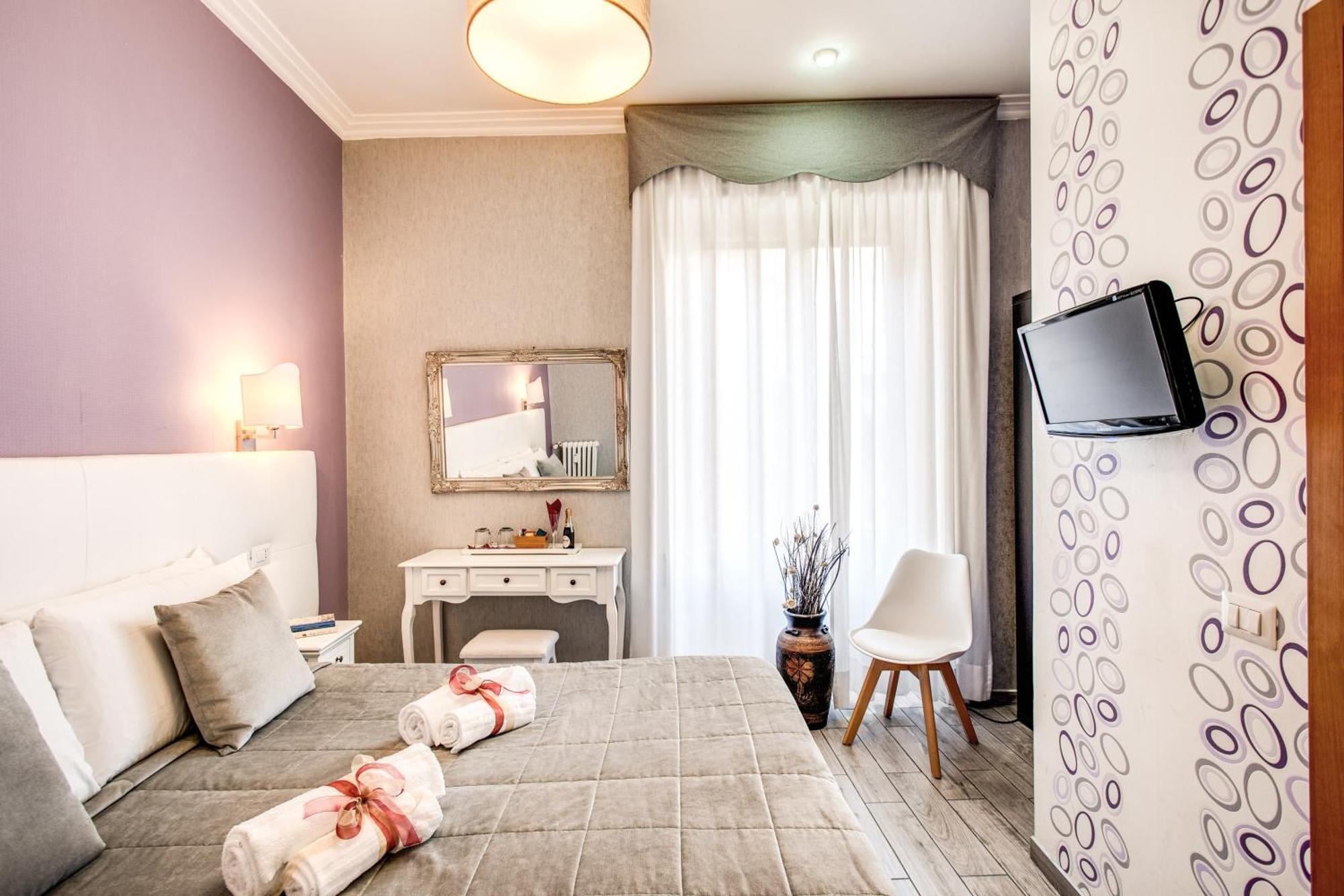 Double or Twin Room Private External Toilet