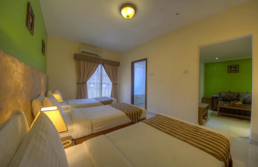 Hyde Park Hotel-1