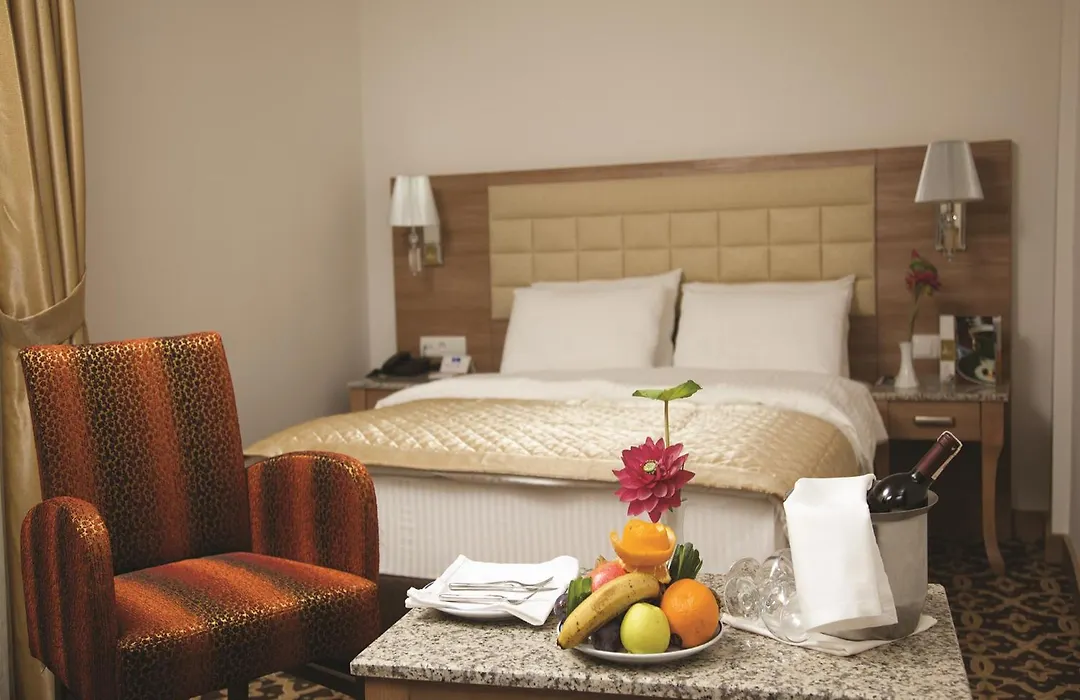 The City Hotel-1