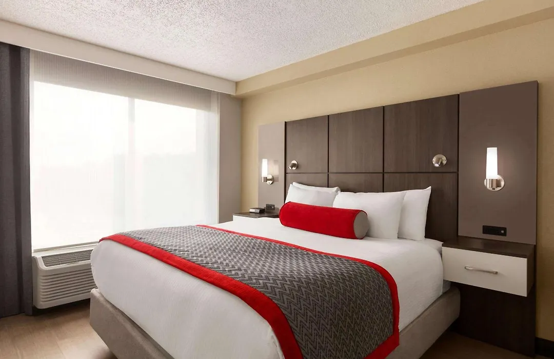 Ramada By Wyndham Suites Orlando Airport- Free Airport Shuttle-1