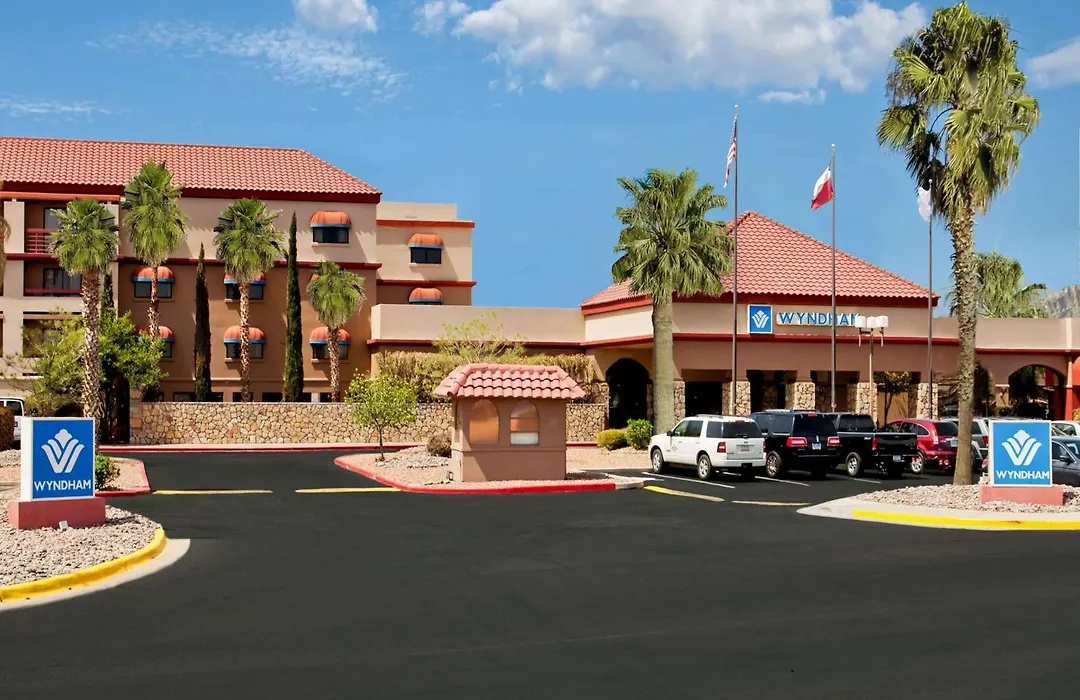 Wyndham El Paso Airport And Water Park-1
