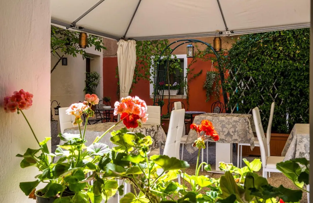 Hotel Apostoli Garden-1