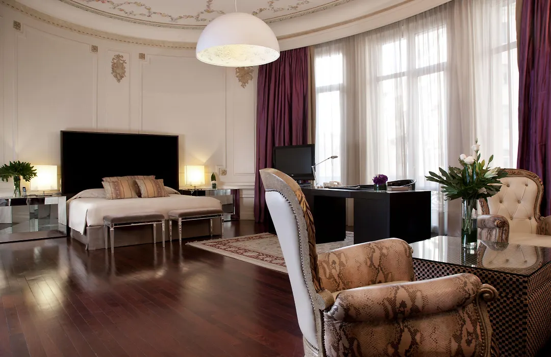 Savoy Hotel-1
