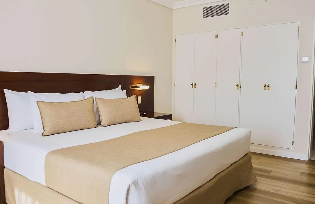 Dazzler By Wyndham Buenos Aires San Martin-1