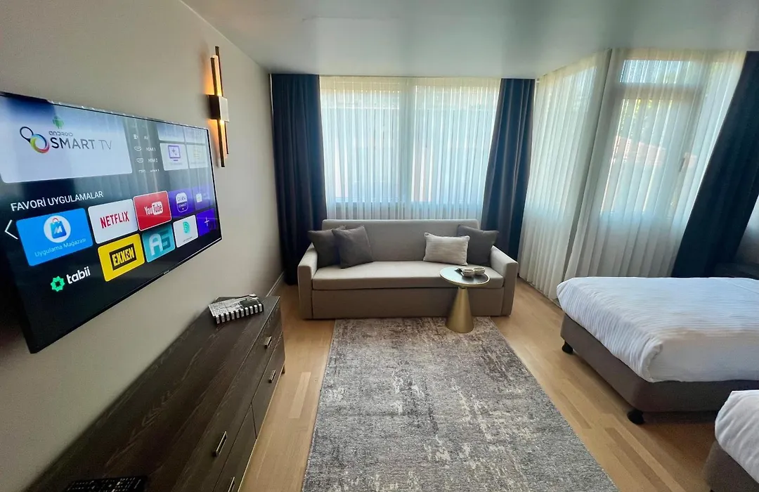 Weingart Suites Hotel-1