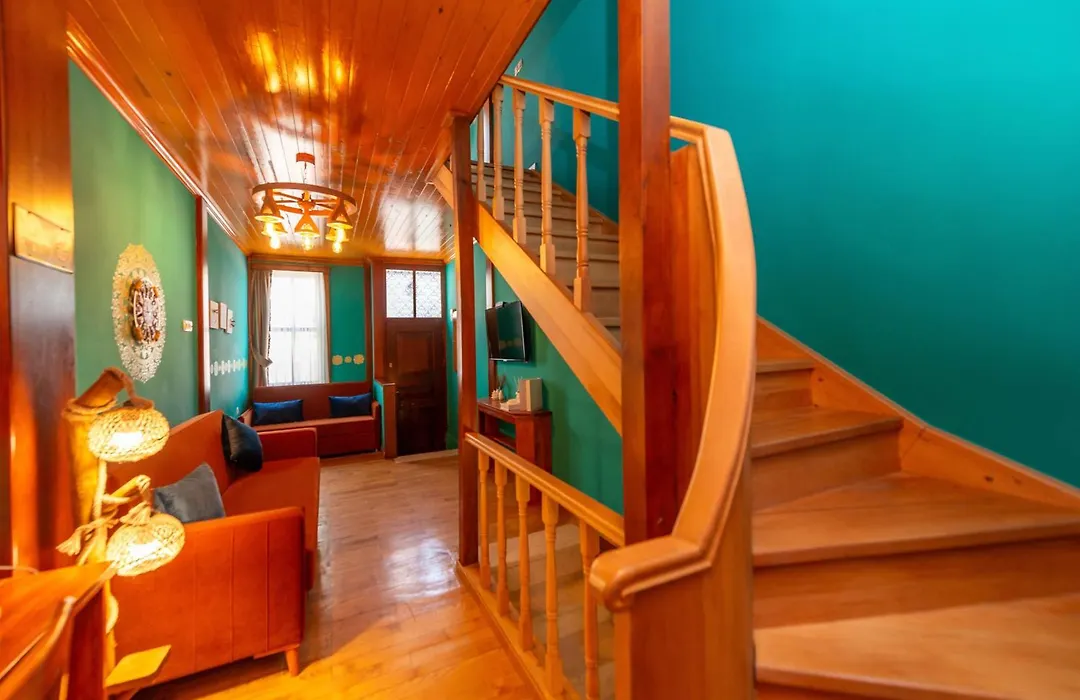 Brown Mansion Oldcity-1