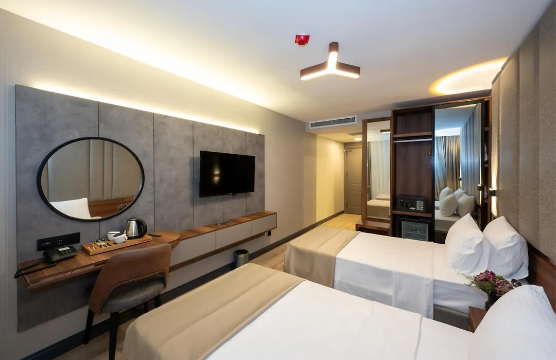 Vess Hotel-1