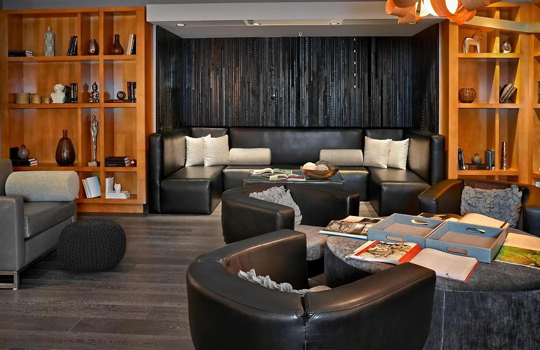 Renaissance Edmonton Airport Hotel-1