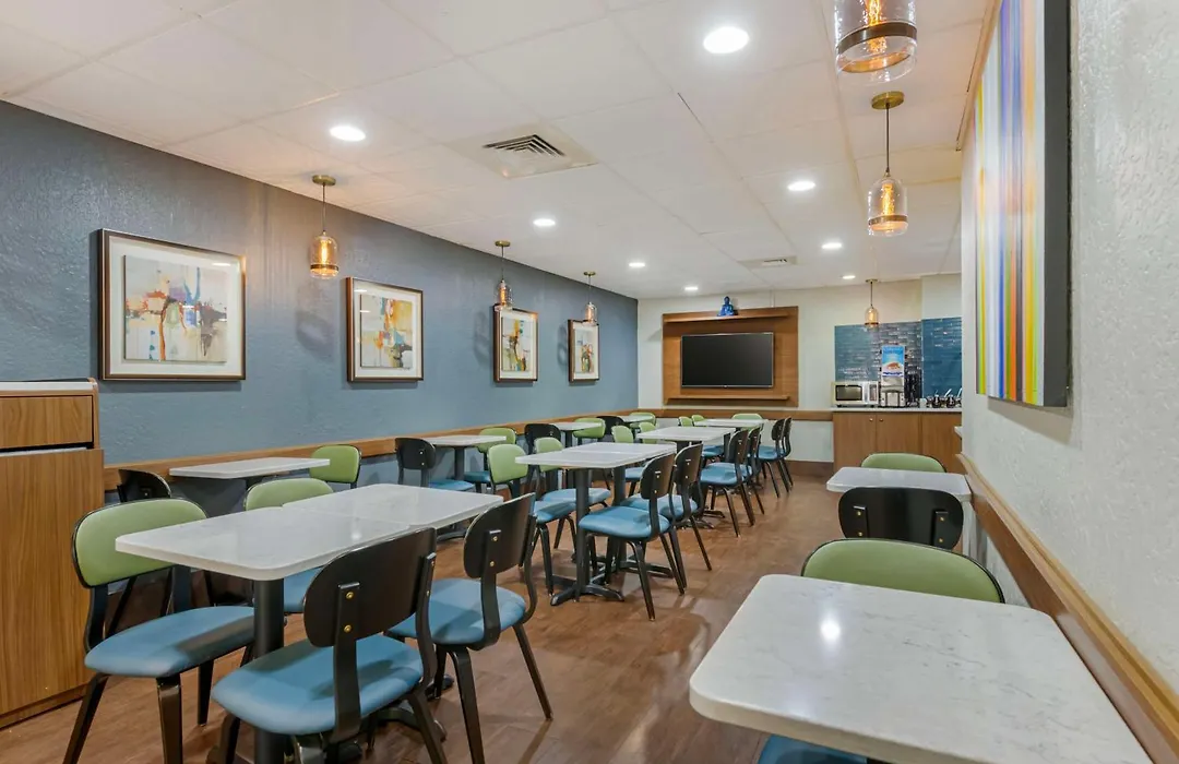 Best Western Plus Universal Inn - Free Shuttle To Universal Studios!-1