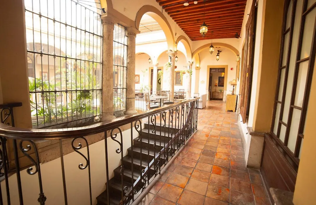 Casa Pedro Loza-1