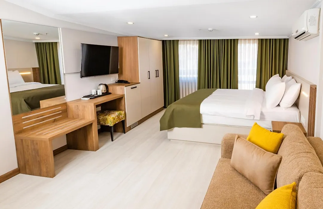 Quinnova Hotel-1