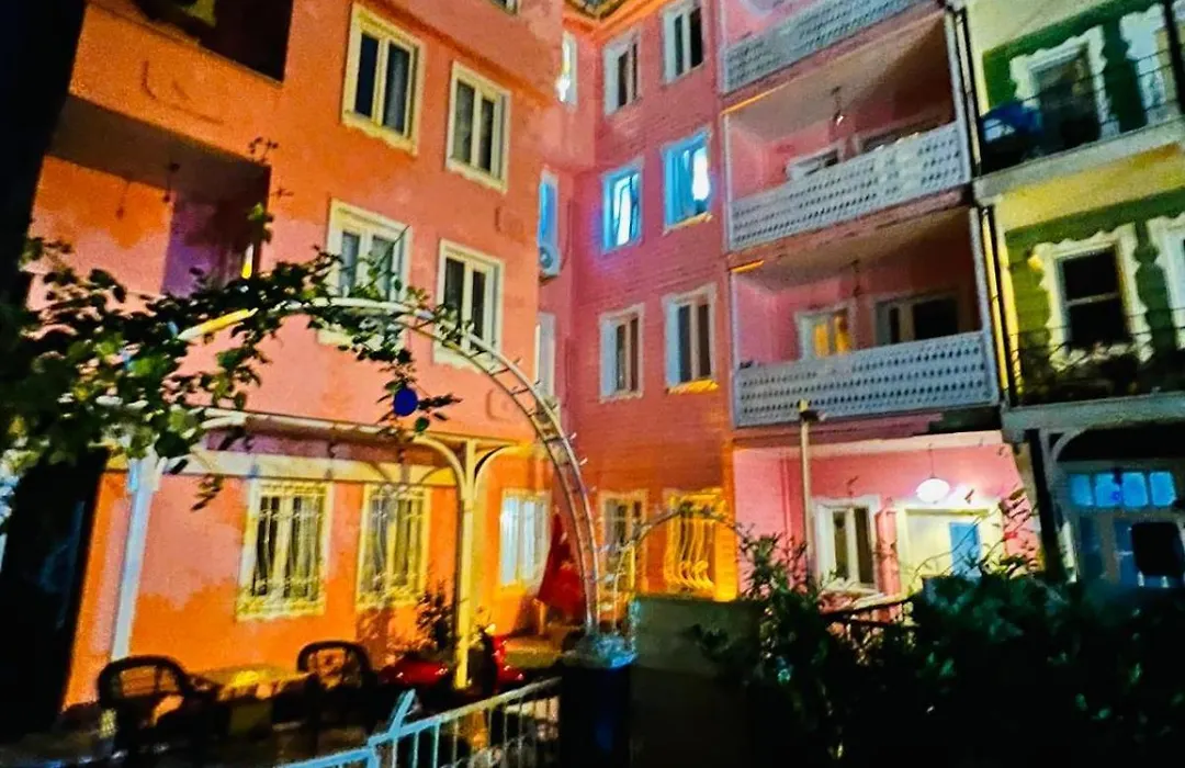 Pembe Koesk Old City Center-1