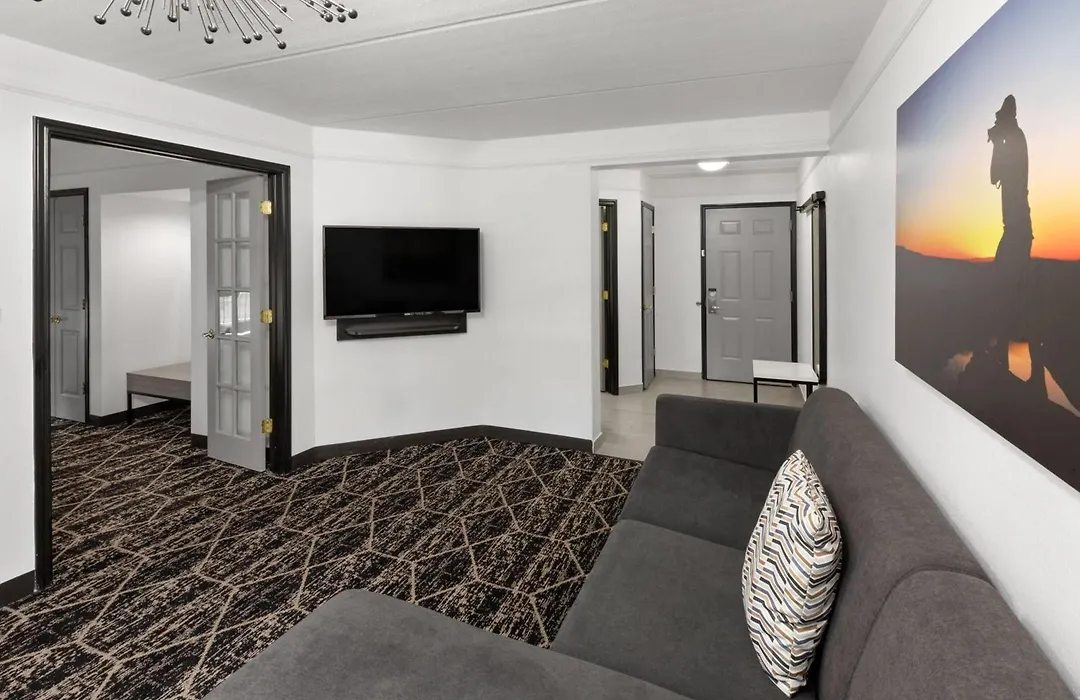 La Quinta Inn & Suites By Wyndham Houston Bush Iah South-1