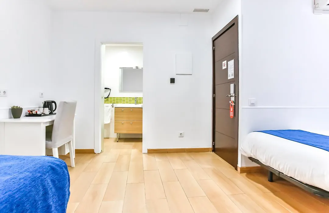 Laramond Barcelona Rooms By Casa Consell-1