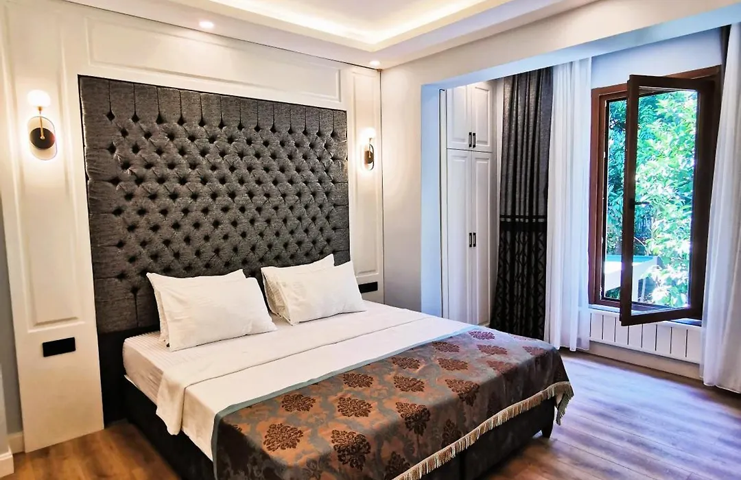 Luxx Garden Hotel-1