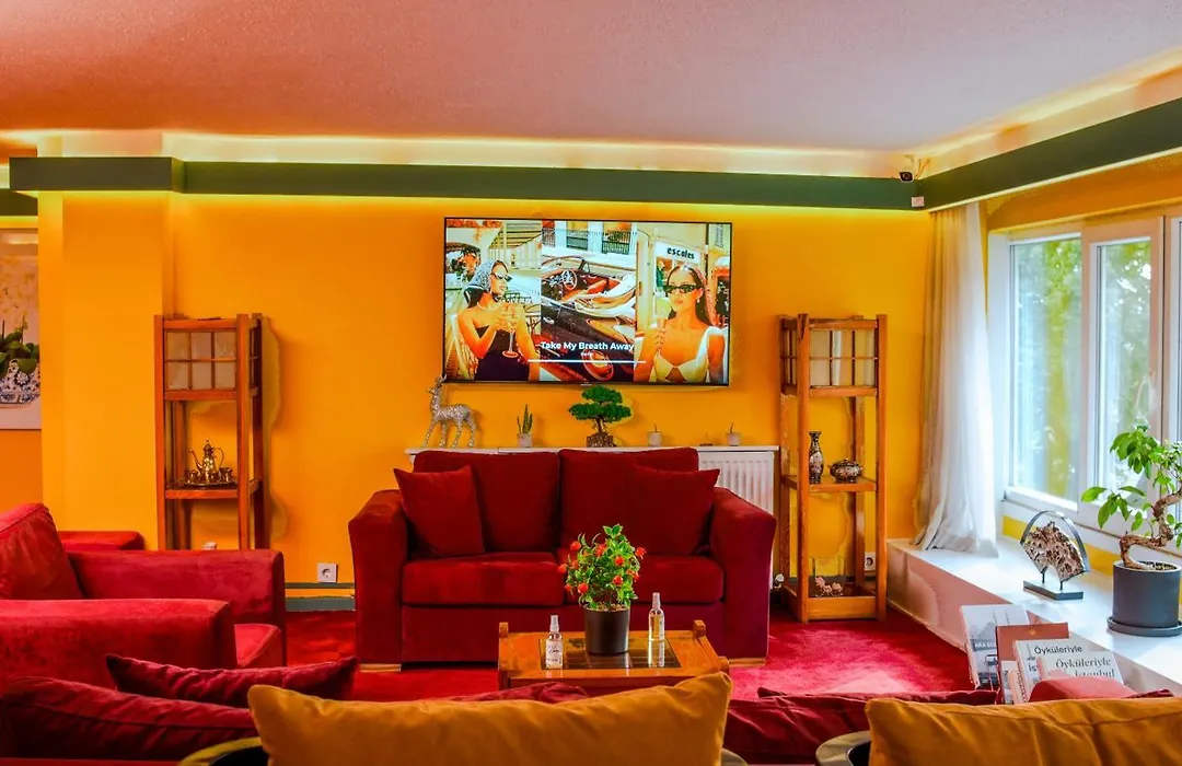 Mini Harem Hotel-1