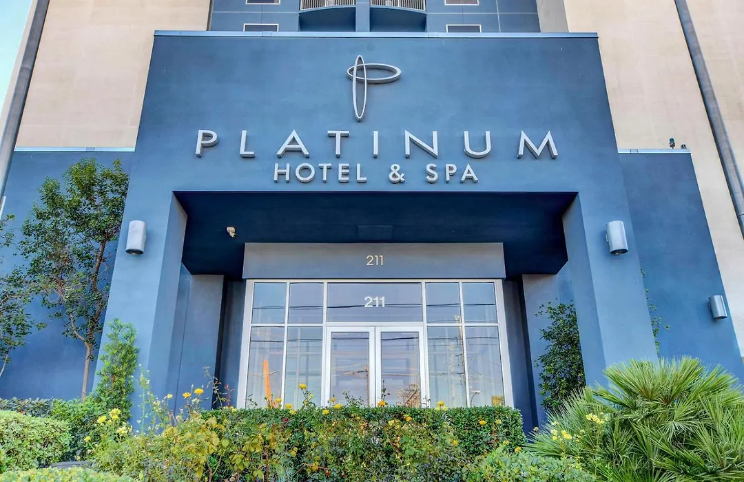 The Lapis Suite At Platinum Hotel-1