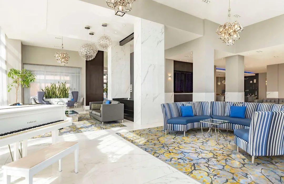 Embassy Suites By Hilton Toronto Airport-1
