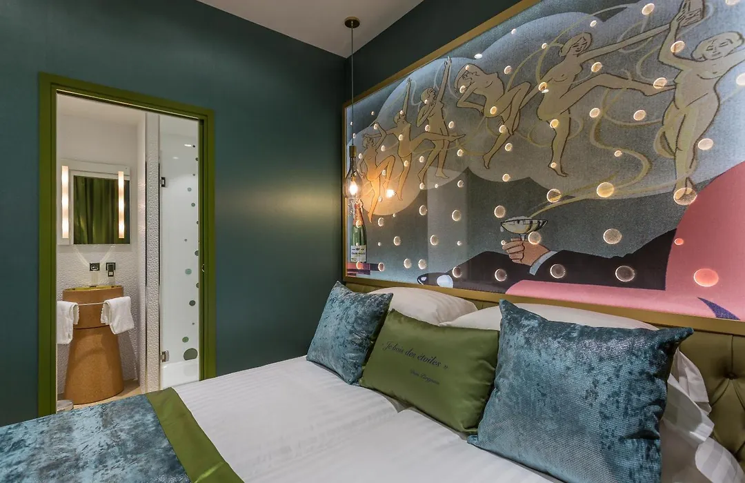 Hotel Les Bulles De Paris-1
