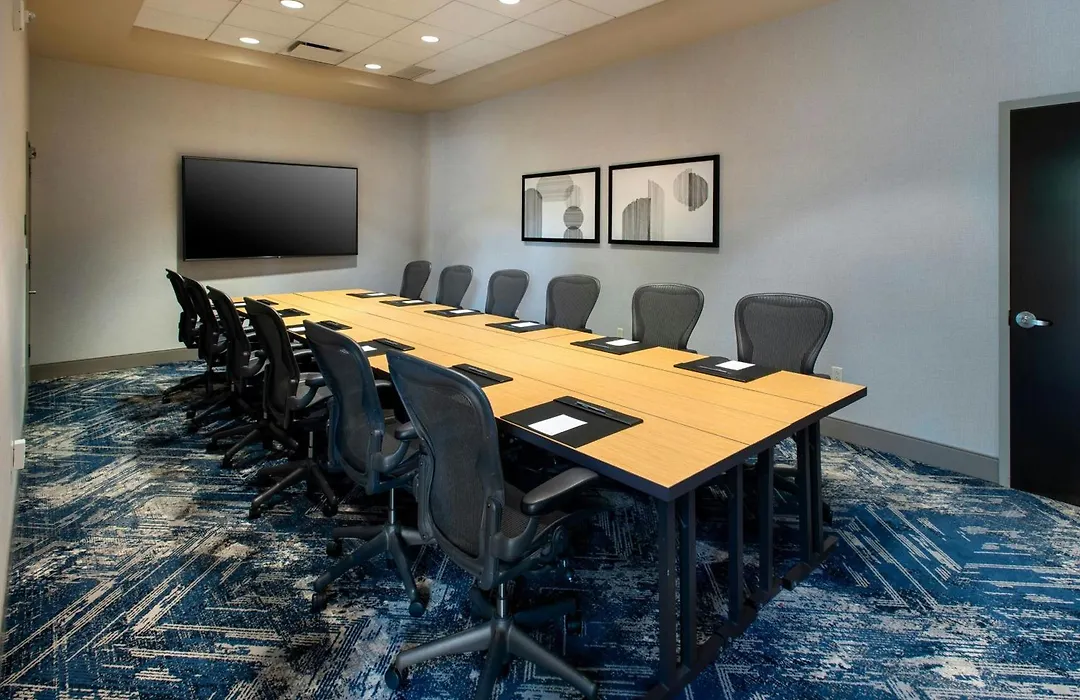 Courtyard By Marriott Philadelphia South At The Navy Yard-1