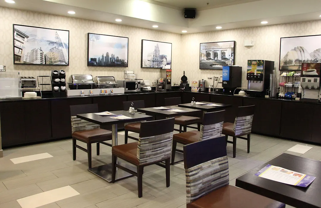 Best Western Plus Kansas City Airport - Kci East-1