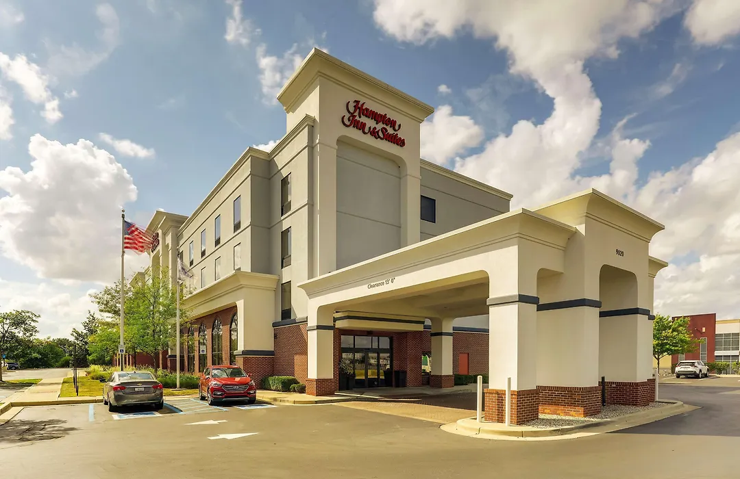 Hampton Inn & Suites Indianapolis-Airport-1