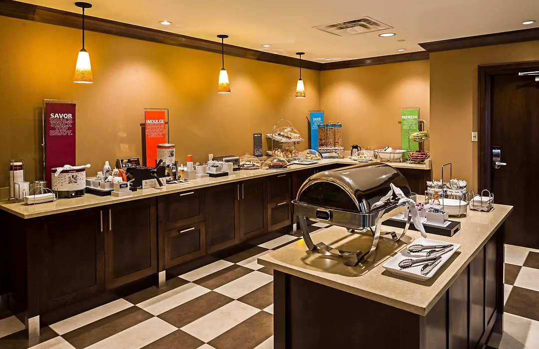 Hampton Inn By Hilton Ottawa Airport-1