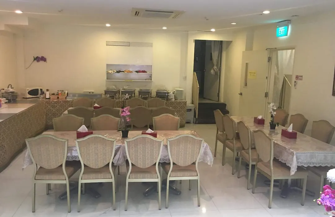 Jayleen Clarke Quay Hotel-1