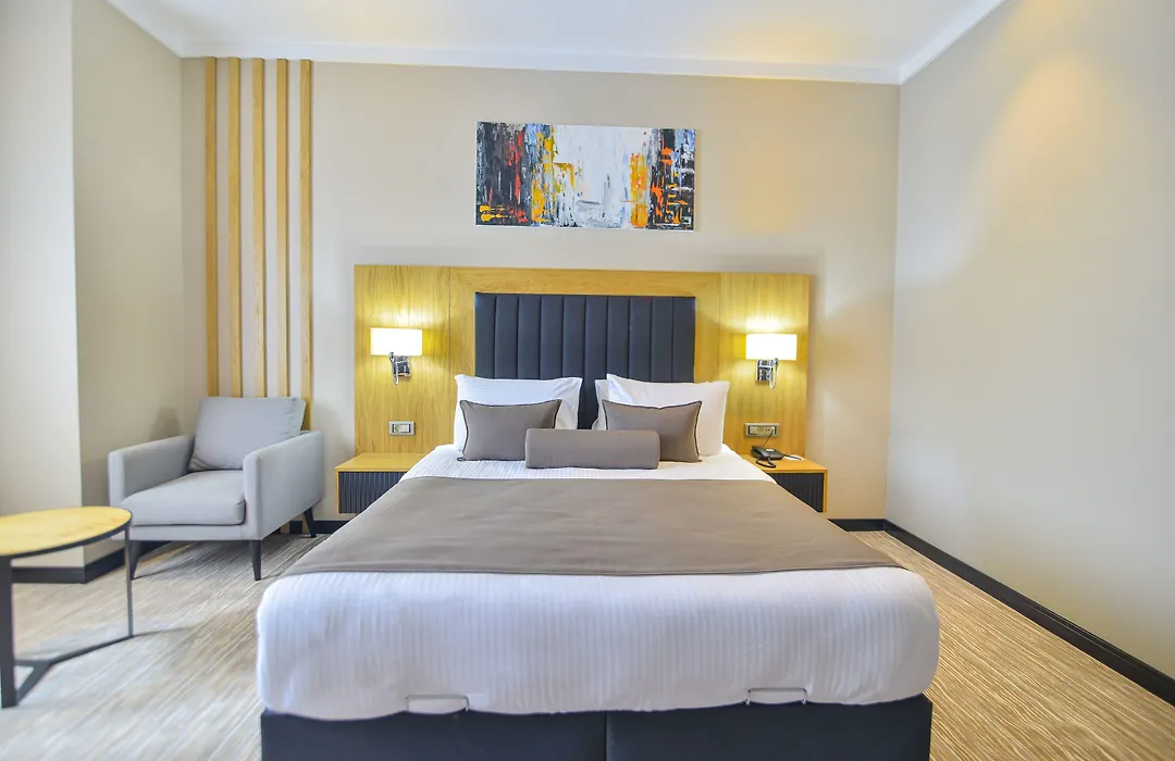 Serenity Comfort Hotel-1