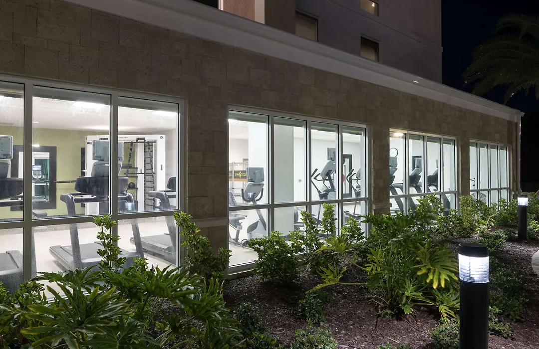 Hampton Inn & Suites Cape Canaveral Cruise Port, Fl-1