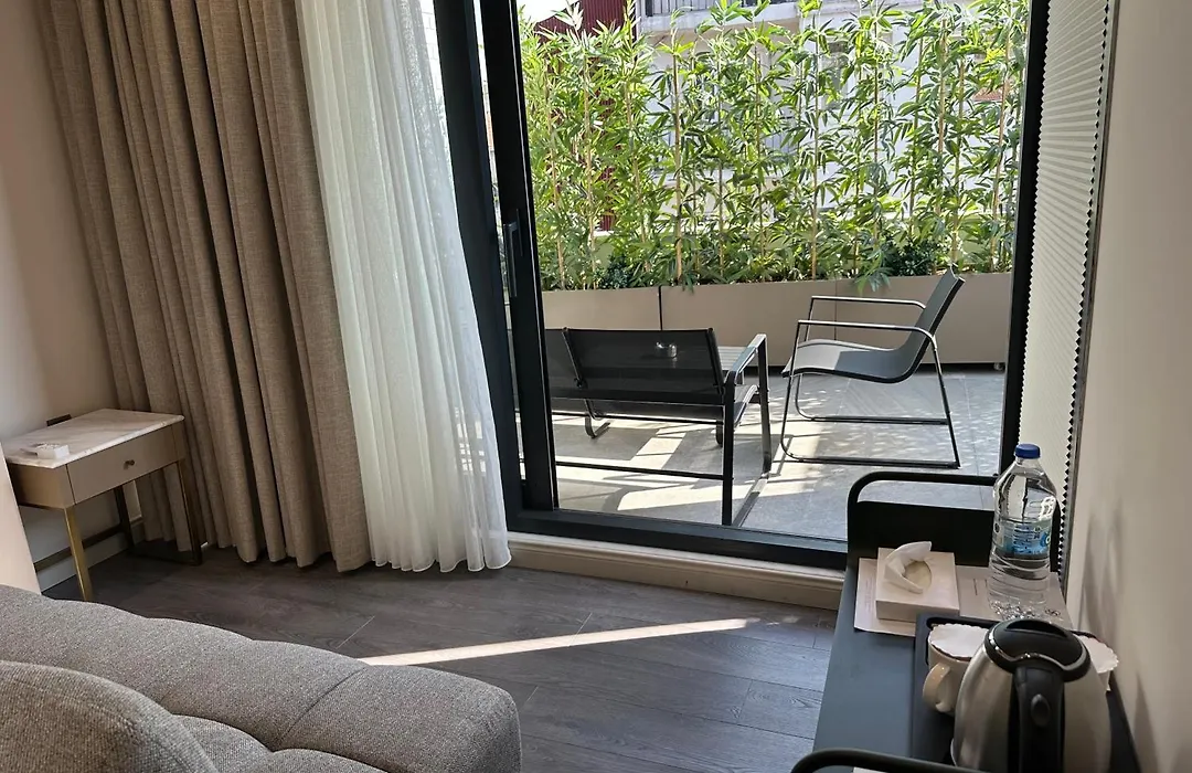 Smart And Simple Hotel Karakoy-1