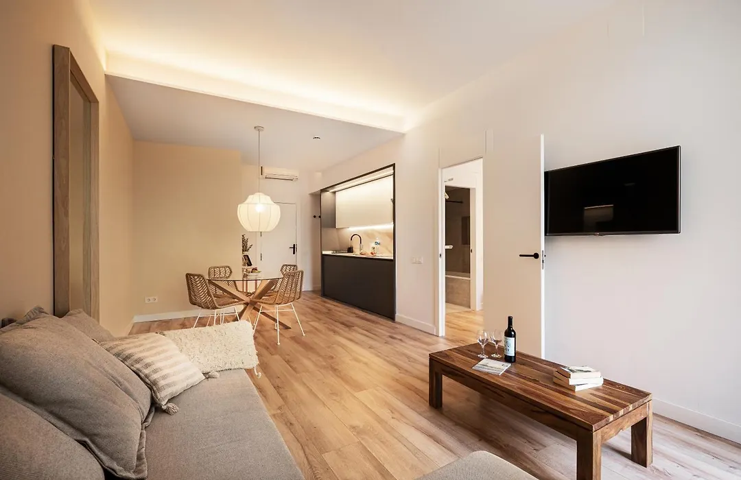 Happy Apartments-1