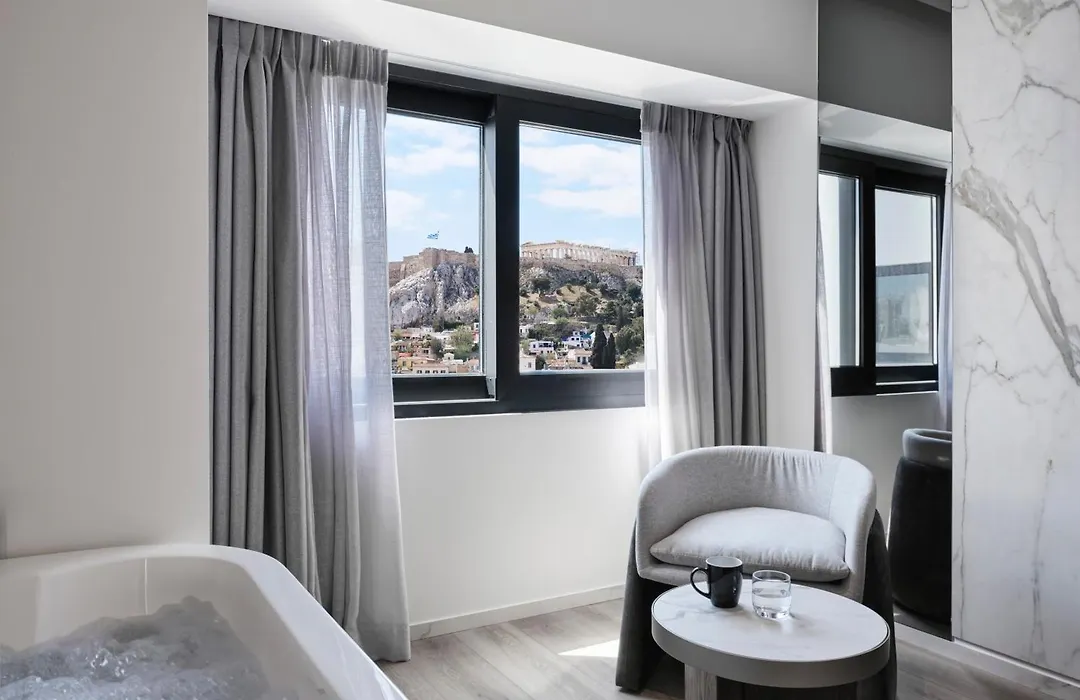 Nur Edge Aparthotel - Acropolis Skyline-1